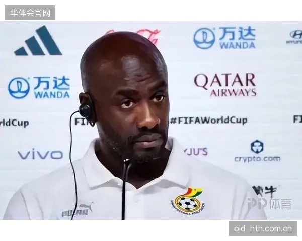 阿多教练的德国足球背景,为加纳队注入了严谨的战术纪律性。 阿多教练的德国足球背景,为加纳队注入了严谨的战术纪律性。